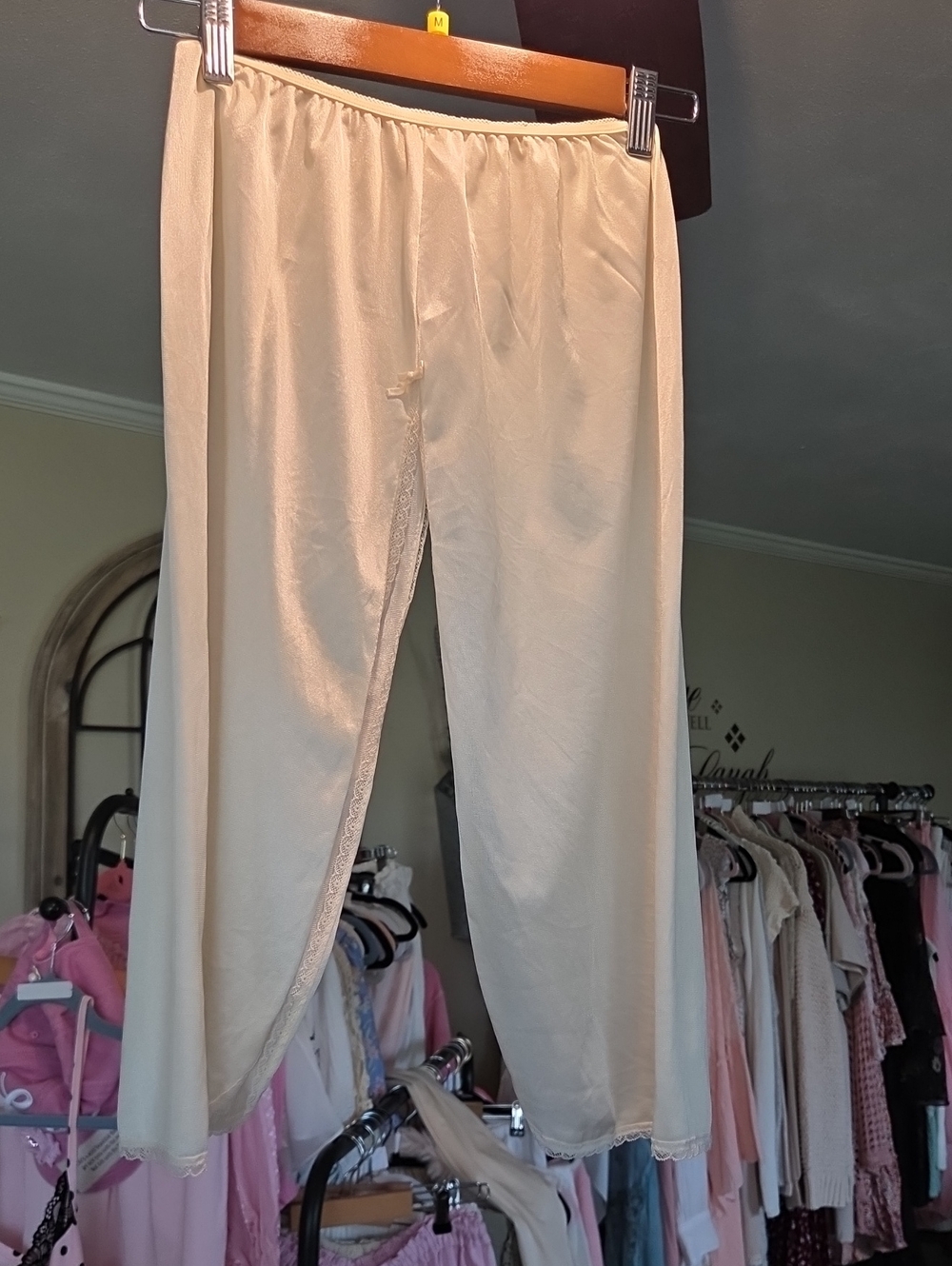 Vintage Tea Stained vassarette Cream Satin-Look Split Skirt